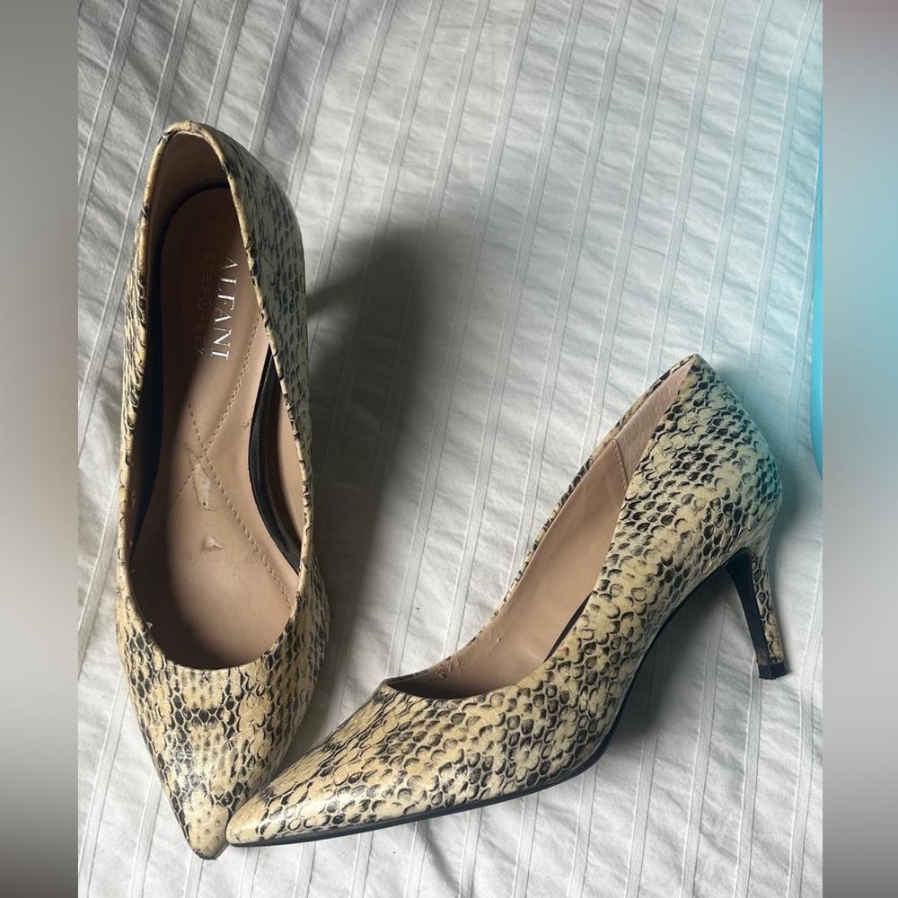 Alfani Stepoflex snakeskin-print pointed-toe pumps in